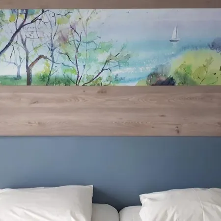 Aparthotel Karousos *