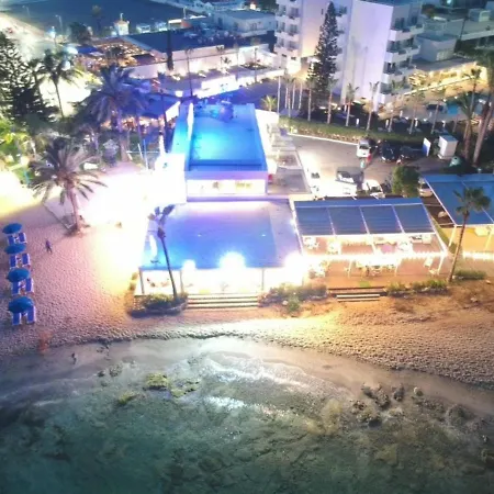 Karousos Lägenhetshotell Ayia Napa