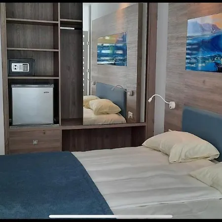 Karousos Lägenhetshotell Ayia Napa